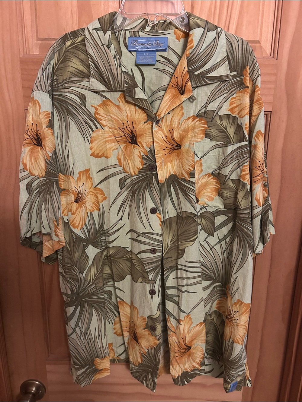 Bermuda Bay Shirt Men’s Large Floral Hawaiian Islands Button Up 100% Silk